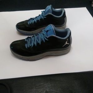 Air Jordan Superfly low tops